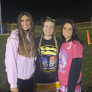 Meet your Posher, Courtnie